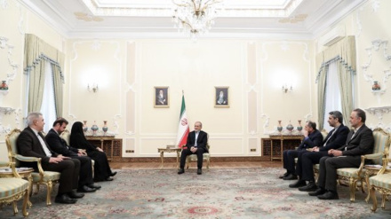 تاکید رئیس جمهوری ایران بر  تقویت ارتباطات با جهان