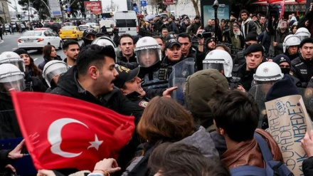 Turkiyədə numoyişon dəvom kardedən