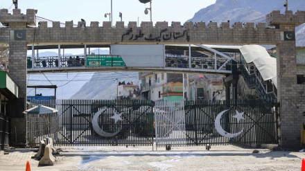 د تورخم دروازې تړل افغان او پاکستاني سوداګرو ته زیان رسوي