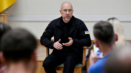 Ukraina në vështirësi pas ndaljes së ndihmave nga SHBA