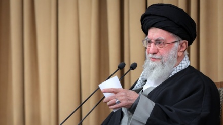 Lideri suprem i Revolucionit Islamik: Kur'ani ka përcaktuar mënyrën e sjelljes me fuqitë jobesimtare