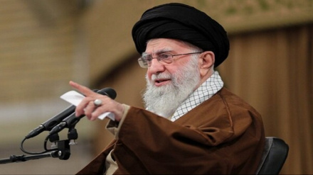 Imam Khamenei: Iwapo Wamarekani watafanya uhabithi kwa taifa la Iran, watazabwa kofi kali 