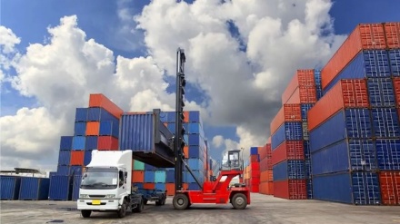 Tregtia jo-naftore e Iranit me vendet fqinje rritet me 15 për qind