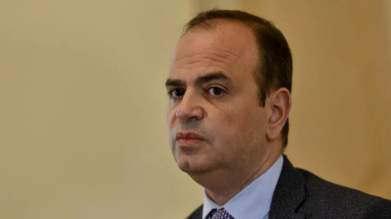 Ավելի քան 2000 հայ ԱՄՆ-ից արտաքսվելու վտանգի տակ է. Սինանյանի մեկնաբանությունը