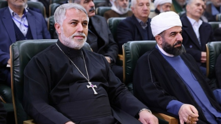 पवित्र प्रतिरक्षा के दौरान ईरानी ईसाइयों की भूमिका से लेकर एकेश्वरवादी धर्मों में रोज़ा रखने के रहस्यों की समीक्षा