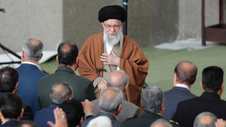Kiongozi wa Mapinduzi ya Kiislamu: Iran inanyoosha mkono wa udugu kwa mataifa yote ya Kiislamu