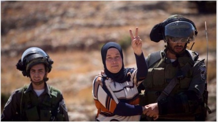 Izraeli eskalon dhunën ndaj grave palestineze në burg