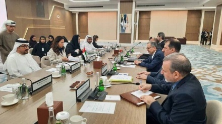 Zëvendës Ministri i Jashtëm iranian takohet me Këshilltarin Diplomatik të Presidentit të Emirateve të Bashkuara Arabe