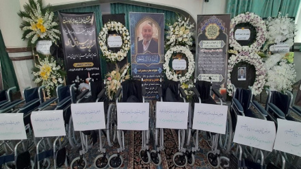 اندوهی که رنگ امید گرفت؛ اهدای ویلچر به نیازمندان در مراسم ترحیم خیّر مهاجر افغانستانی