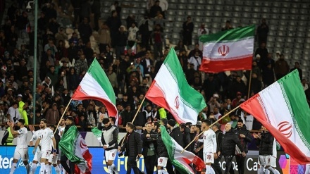 Irán se clasifica al Mundial de Fútbol por cuarta vez consecutiva; cuatro luchadores grecorromanos iraníes ganan oro y plata en competiciones asiáticas
