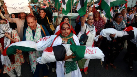 Wananchi wa Pakistan na UK waandamana kulaani jinai za Israel