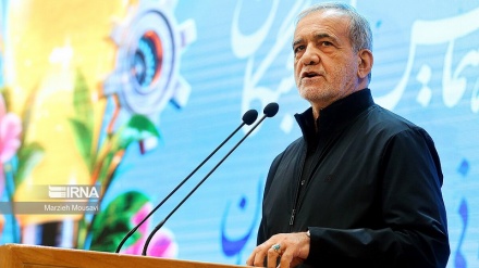 Pezeşkian: Ýurdy we geljegi özümiz gurarys