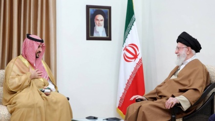 Ayatollah Khamenei: Islamische Republik ist bereit, Saudi-Arabien in fortschrittlichen Bereichen zu helfen 