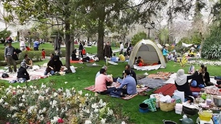 Giornata della natura in Iran; il più grande picnic di famiglia del mondo+ Foto