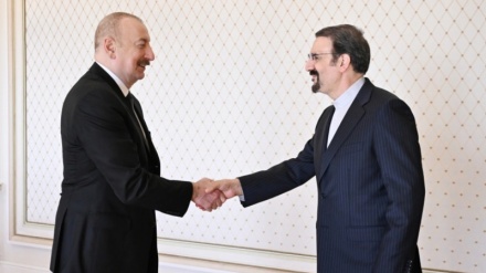 İlham Əliyev Pezeşkiyanın siyasi məsələlər üzrə müşaviri ilə görüşüb