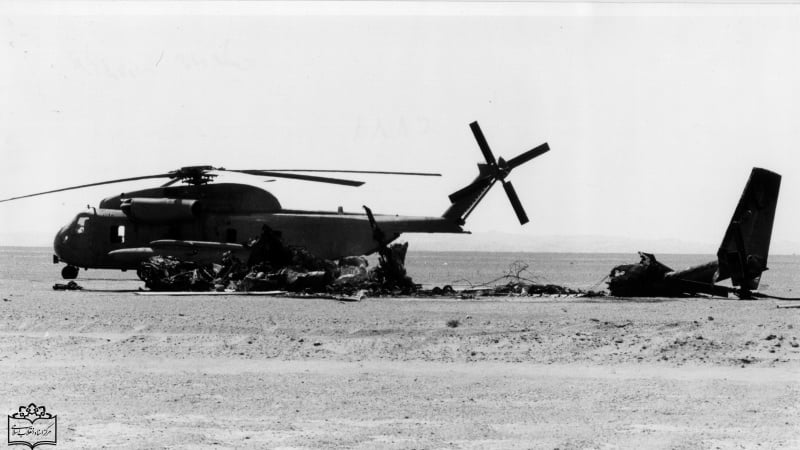 Каким образом инцидент в Табасе в Иране стал символом божественной силы и поражения гегемонии США? + Изображения