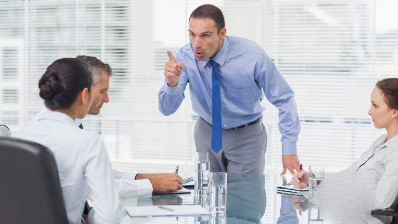 Қайси бошлиғларга жаннатга киши ҳаром ва ё тақиқланган? Ислом пайғамбари /с/ ва у зот аҳли байт қўли остидагиларл билан қандай муомала қигани ҳақидаги ҳадислар 