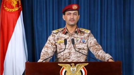 د یمن پوځ په سمندر کښې د امریکا د جنګي بیړیو پرضد عملیات وکړل