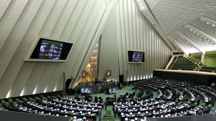イラン国会議員らが弾道ミサイルをめぐる一切の交渉に反対／制裁が復活しないことの保証を求める