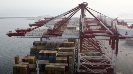 Qazaxıstan Şəhid Rəcəi limanında xüsusi terminal üçün sərmayə memorandumu imzaladı