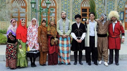 A janë iranianët arabë apo persianë?