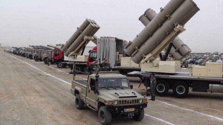 Irani hedh poshtë akuzat 'krejtësisht absurde' për dërgimin e raketahedhësve në Rusi