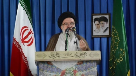 Ayatullah Khatami: Iran katu haitalegeza msimamo kwa haki yake ya matumizi ya nishati ya nyuklia kwa malengo ya amani