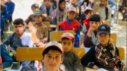 هلال احمر افغانی و آموزش حدود سه هزار دانش آموز