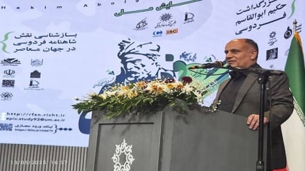 رئیس انجمن مفاخر ایران: شاهنامه فردوسی فراتر از حماسه و تاریخ است