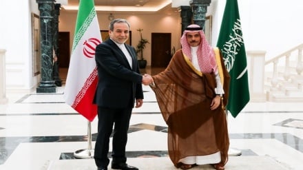 Irakçi, Faysal bin Ferhan ile görüştü