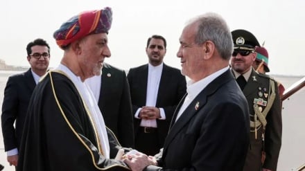 İran Cumhurbaşkanı Maskat’a Geldi