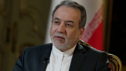 عراقچي: ایران د اټومي سونګو د بشپړ ه  چرخې حق لري 