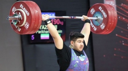 Un prodige iranien sacré plus fort haltérophile du monde