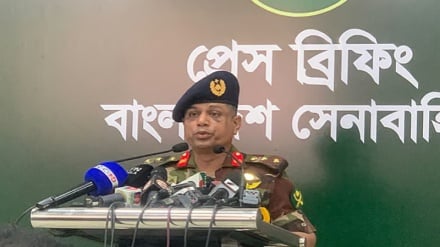 সরকার ও সেনাবাহিনী পরস্পরের বিপরীতে দাঁড়ায়নি, একসঙ্গে কাজ করছে