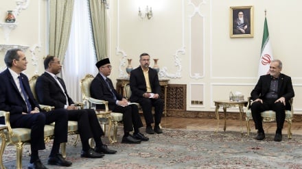 Presiden Iran Serukan Kolaborasi Negara Muslim Kembangkan Teknologi AI