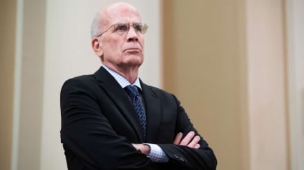 Why senior European, American officials criticize Israeli crimes?