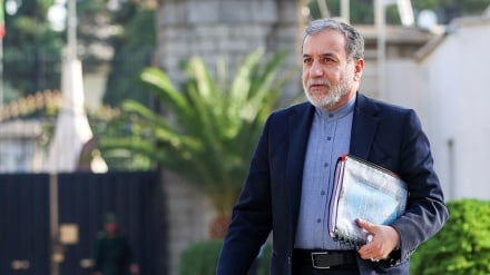 Trampın İran əleyhinə açıqlamalarına Əraqçinin cavabı: Təhdid dəyişikliyi ilə xalis bir aldatma şahidi olduq