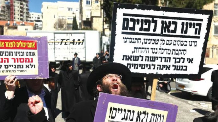 صهیونیستي ورځپاڼه معاریو وایي، د نتانیاهو کابینه د سقوط په درشل کې ده