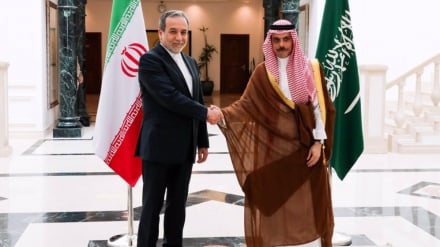 Außenminister Irans und Saudi-Arabiens erörtern reagionale und internationale Entwicklungen