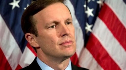 ইরানের বিরুদ্ধে যুদ্ধে আমরা কোনো লক্ষ্যই অর্জন করতে পারব না: মার্কিন সিনেটরের স্বীকারোক্তি