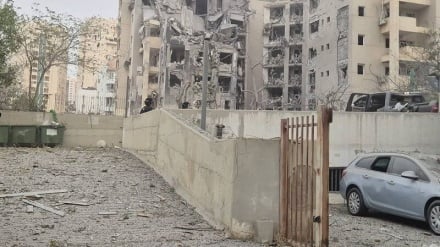 Forte explosion suite aux frappes de missiles iraniens dans le sud de la Palestine occupée