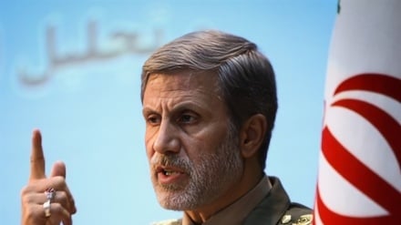 فرمانده کل ارتش ایران: اجازه نخواهیم داد یک وجب از خاک ایران از آن جدا شود