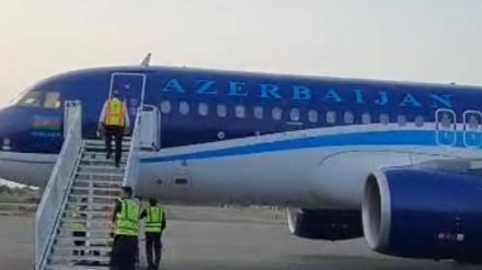 Azərbaycan təyyarəsi vətəndaşını xilas etmək üçün Rəşt hava limanına məcburi eniş edib