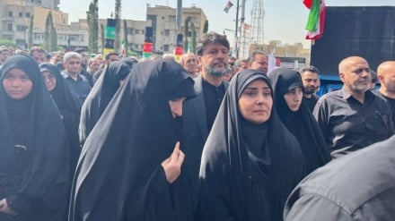 İron və Azərbaycan Respublika bə mıştərəkə marziyə planon surət doeku təkidışon kardə