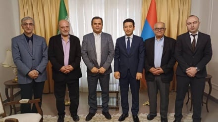 ԻԻՀ -ում ՀՀ դեսպանն ընդունել է իրանահայ   համայնքի մի խումբ ներկայացուցիչների