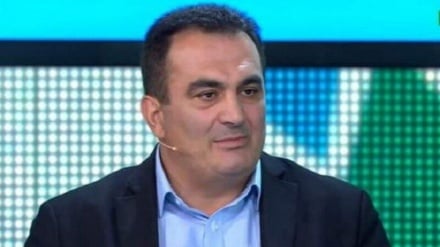 Российский аналитик: Имам Хомейни представил третий путь в биполярном мире с Исламской революцией в Иране