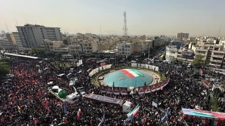 Reflektimi i funeralit madhështor të martirëve iranian të nderit në mediat e huaja