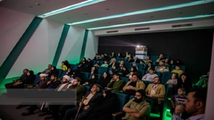 צופים בסרט תחת צל הטילים; האויב הזהיר אך האנשים לא עזבו!!