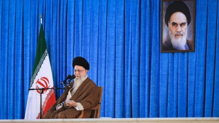 رهبر انقلاب: تا بتوانیم بر قدرت همه جانبه ملی خود خواهیم افزود