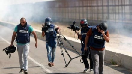 Presion ndërkombëtar që gazetarët të hyjnë në Gaza/640,000 palestinezë të zhvendosur në tre muajt e fundit